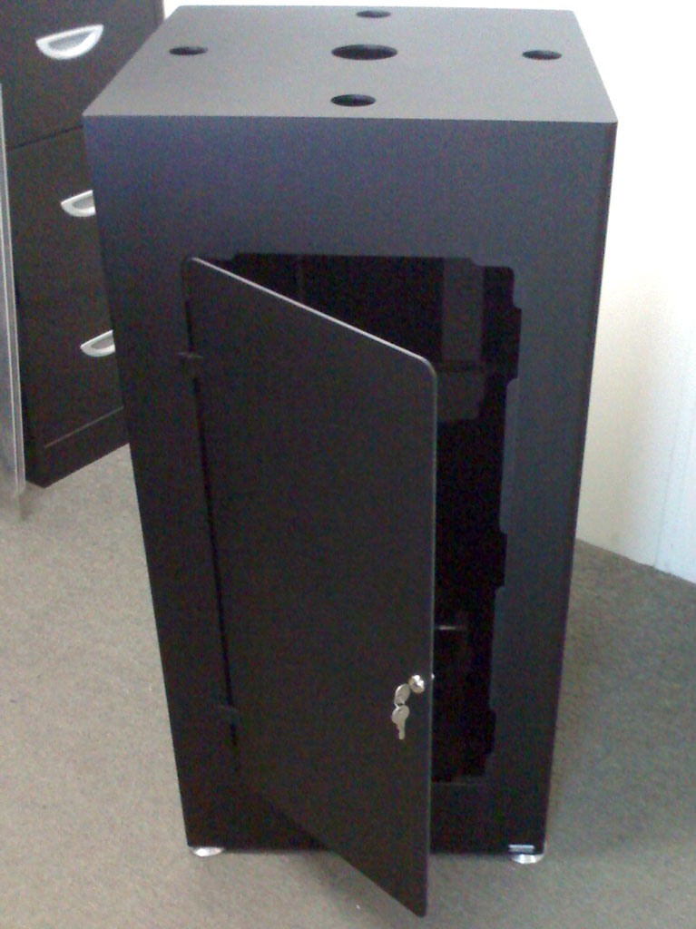 Lockable floor standing cabinet